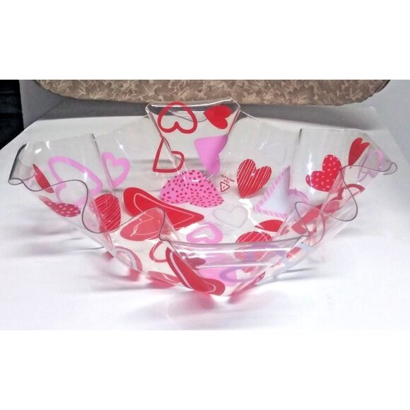 Large Ruffle Bowl Plastic 10.25" Valentine Day HEARTS Keepsake Candy Trinket EUC - Picture 4 of 6